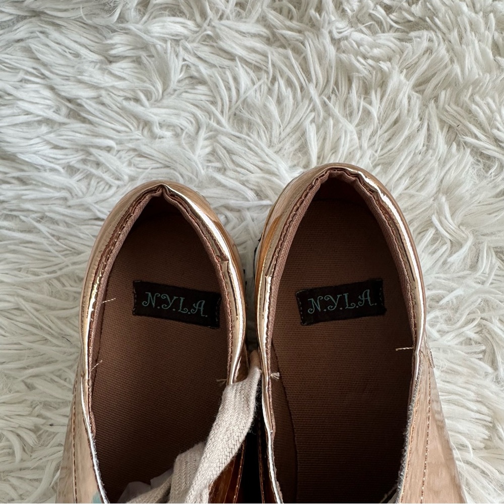 N.Y.L.A Mirage Fashion Sneaker Rose Gold New In Box Size 8 - Picture 4 of 7
